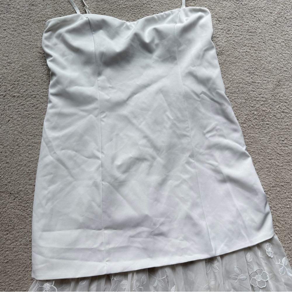 Abercrombie & Fitch Cream Floral Embroidered Maxi Dress - Picture 12 of 16